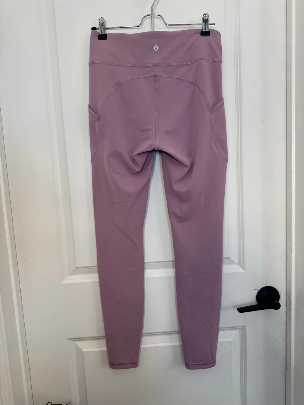 Lululemon Wunder Train High Rise Tight with pockets